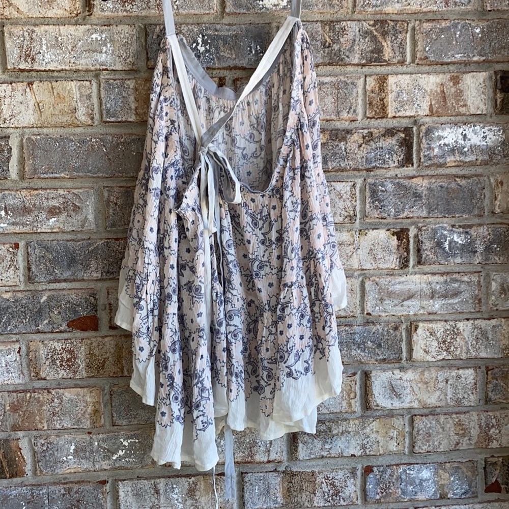 NWT Free people tank with adjustable tie straps size XS/S - Picture 3 of 4